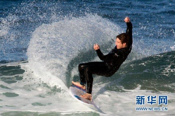 李心婷闪耀夺目 艺术无限,获奖《年度亚洲最佳青年艺术家》