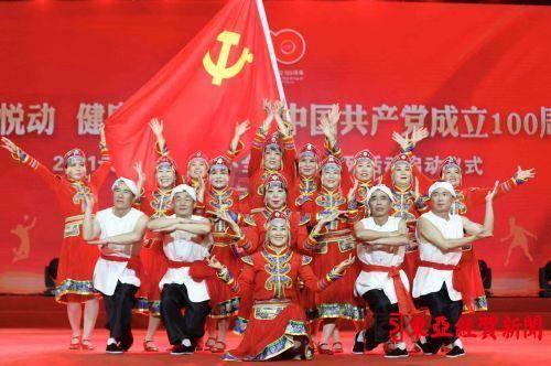 突发!李玟迎来49岁冥诞后,李玟86岁的老妈妈前来纪念,场面感人