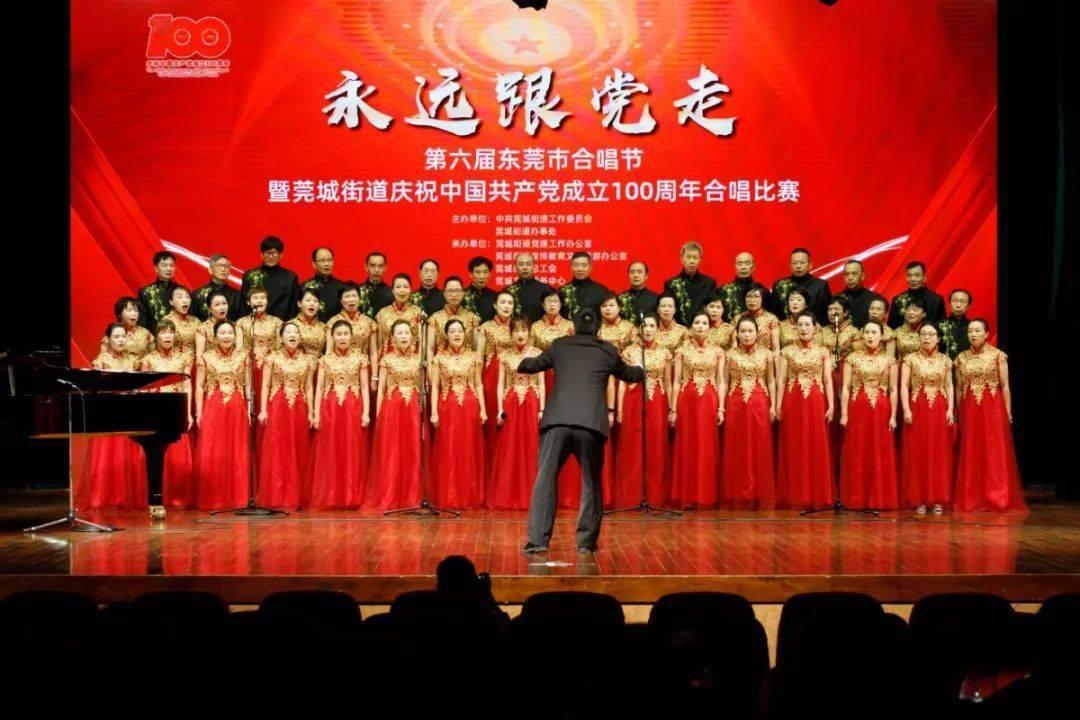 剑齿虎，短面熊，巨齿鲨，大白鲨，恐鳄，帝鳄，湾鳄，泰坦巨蟒哪个最厉害，哪个最不厉害，为什么？游戏画面