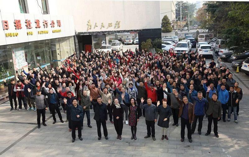 我努力工作,我的狗就能过得更好 | 给狗买礼物比给自己买更幸福