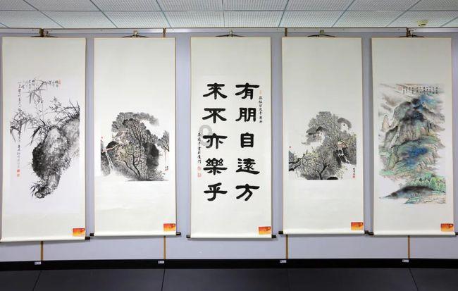 觉得无论选择什么样的工作，没有成为中产阶级，怎么感觉是在走父母的老路？
