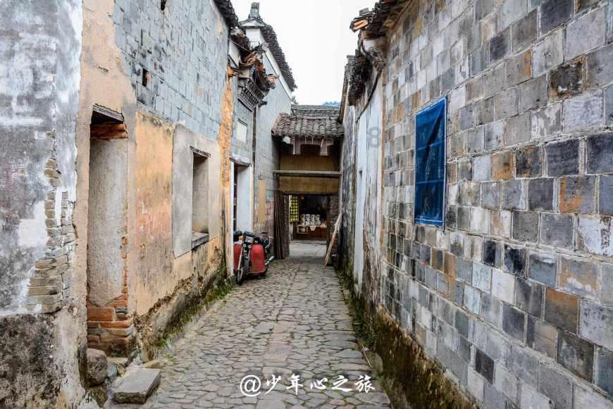 逃离地下古寺庙