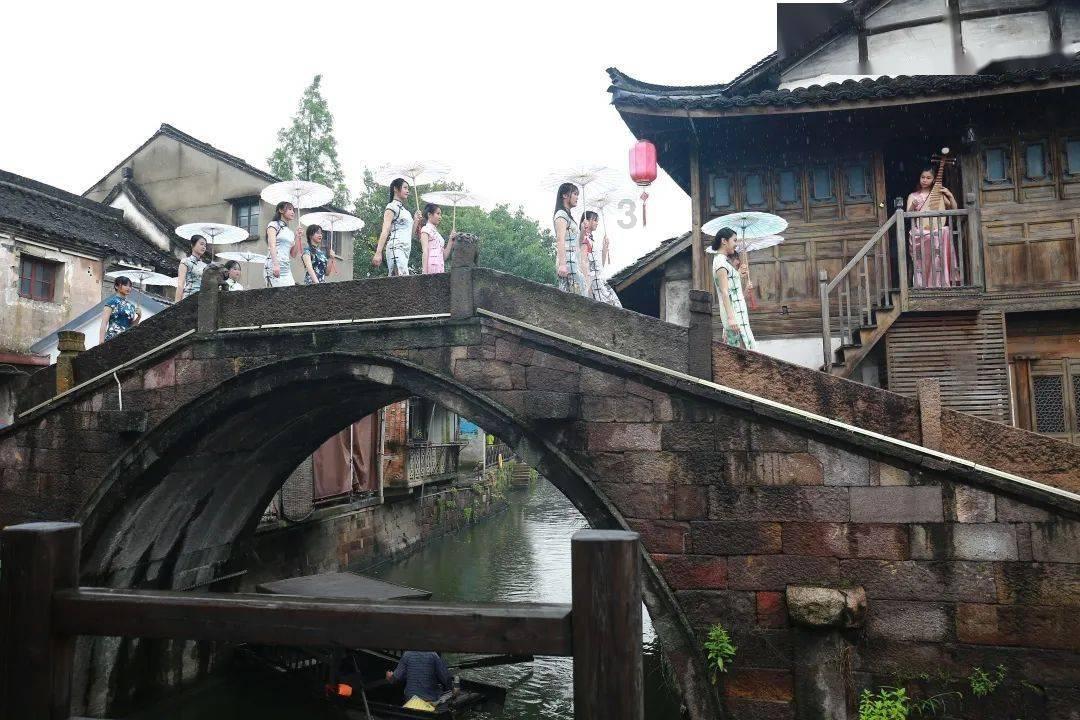 逃离神秘之林